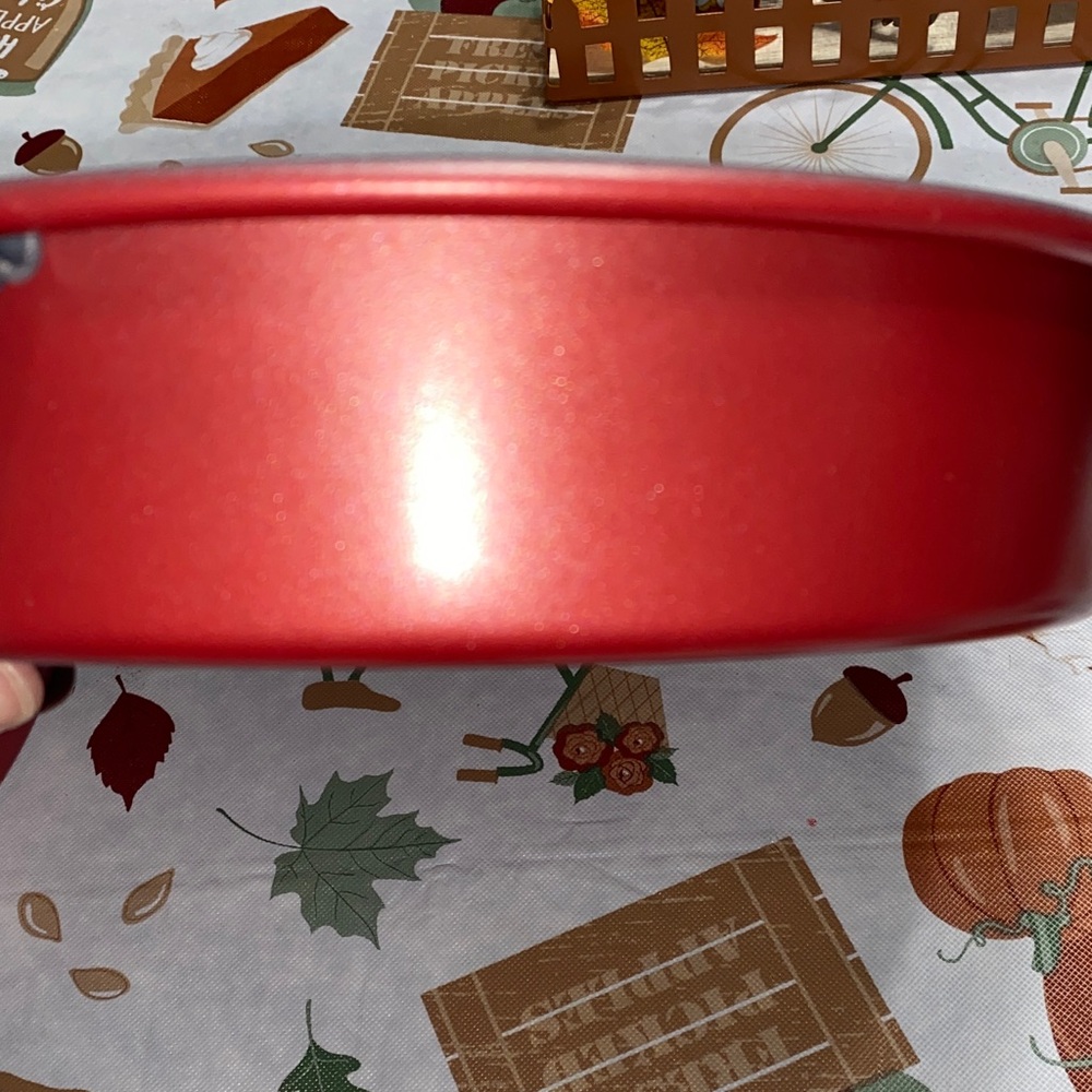 Farberware Mickey Mouse Round Cake Pan - Picture 3 of 4